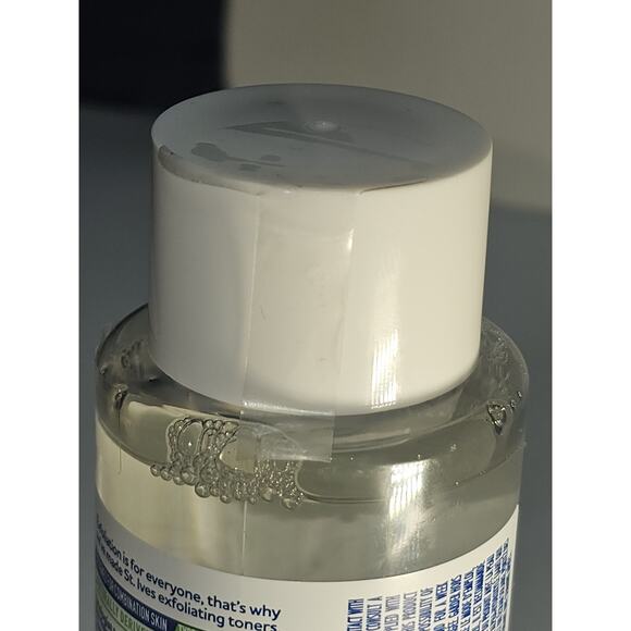 St. Ives Fragrance Free BHA Exfoliating Toner 6.68 Oz New - Picture 3 of 6